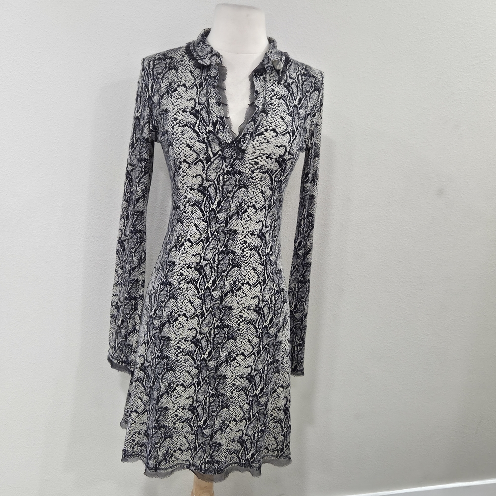 Linq Snake-Print Long Sleeve V-Neck Dress - Black & White